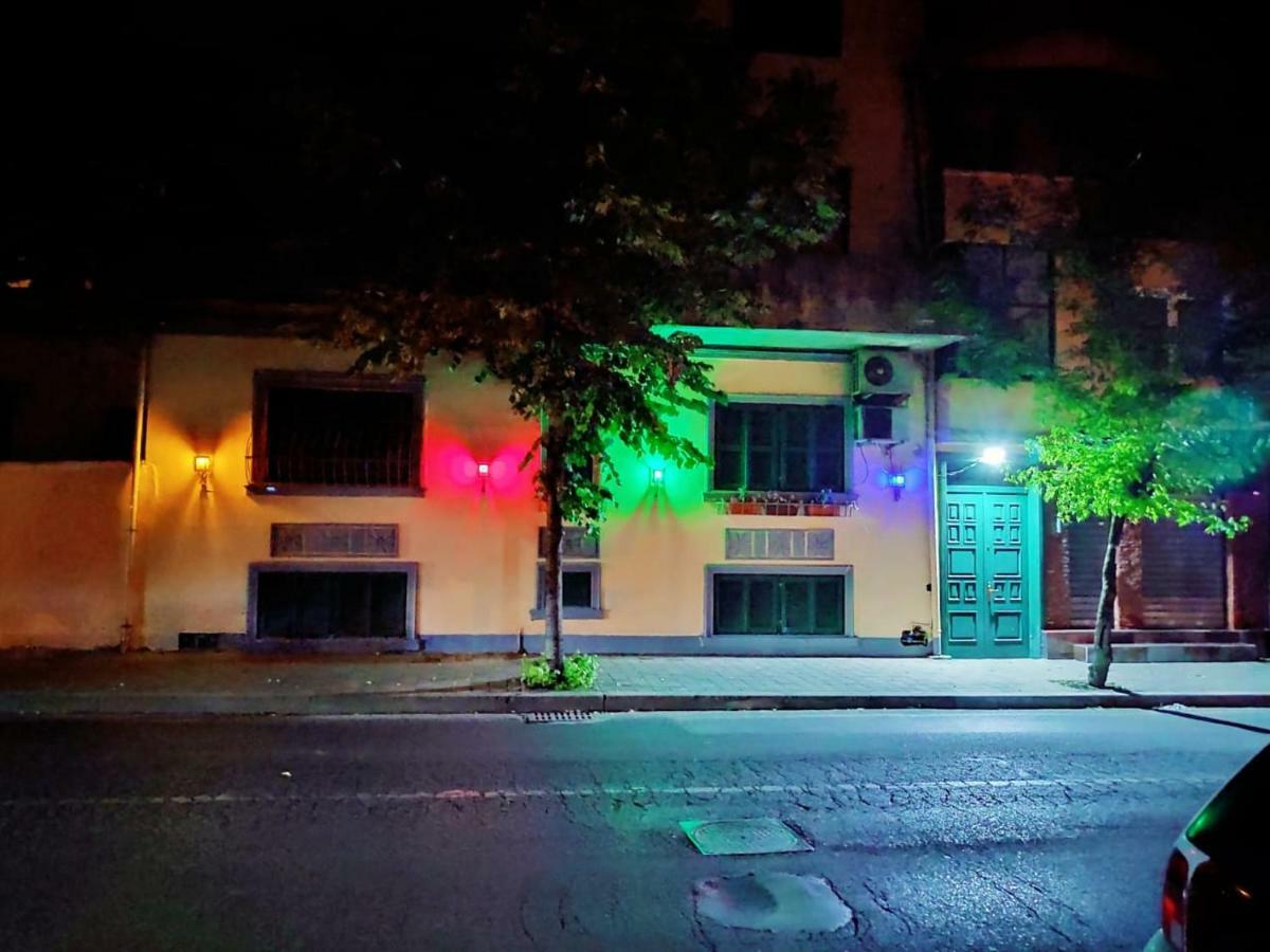 Tufina Hostel Тирана Екстериор снимка